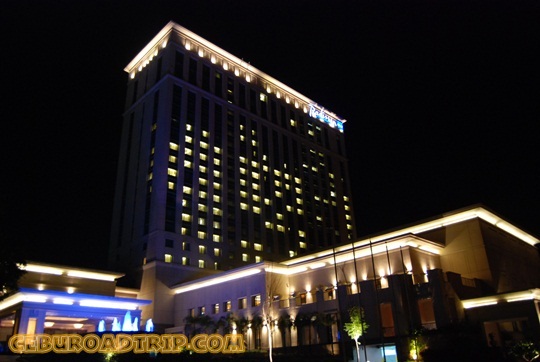 Radisson Blu Hotel by night